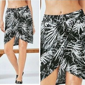 FABLETICS Clarissa II Palm Leaf Paradise Faux Wrap Skirt